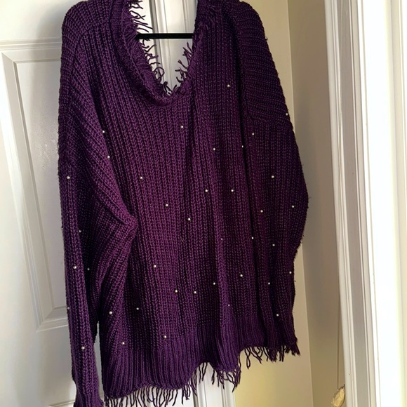 Purple and pearl wild fox oversize sweater - Picture 1 of 2
